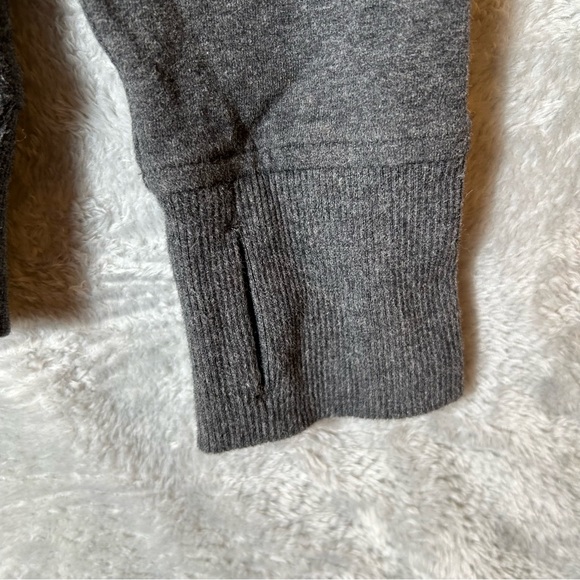 Lululemon On The Double Pullover Sweatshirt Womens 10 Gray Athletic Cowl Neck‎ - Picture 12 of 13